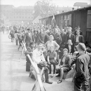 Displaced_Persons_and_Refugees_in_Germany_BU6638